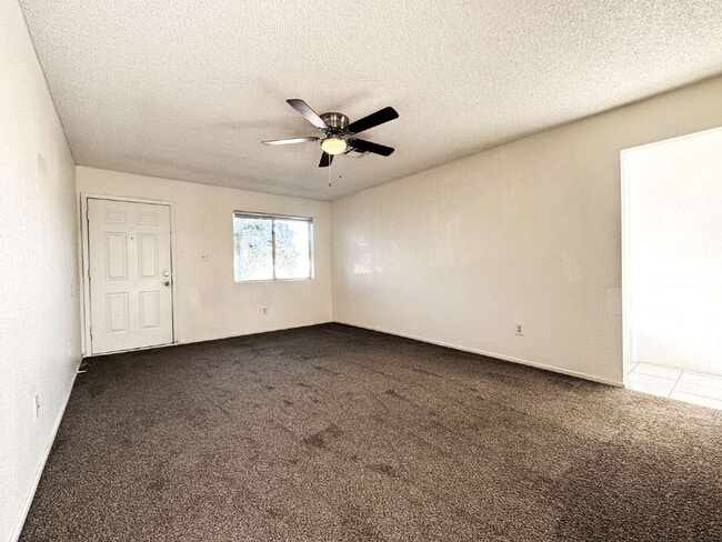 Building Photo - "Spacious 4-Bedroom Home in Yuma with 2 Full Baths!"