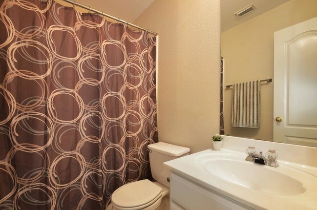 Building Photo - 2000 Maize Bend Dr