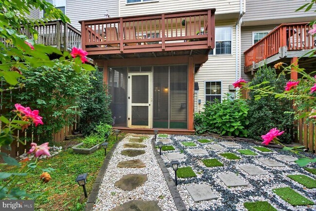 Building Photo - 11082 Clovertree Ct