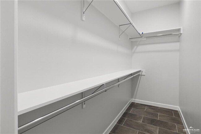 Building Photo - 1704 W Violet Dr