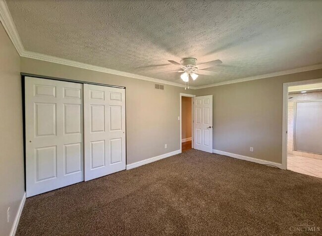 Building Photo - 6862 N Windwood Dr