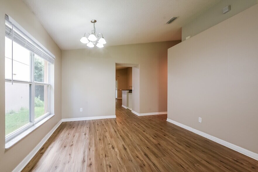 Building Photo - 4926 Walnut Ridge Dr