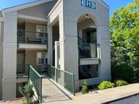Building Photo - Condo in The Bluffs of Holiday Hills Resort