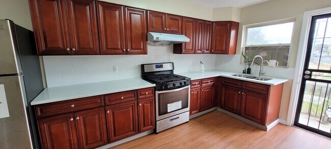 Kitchen - 166-10 140th Ave