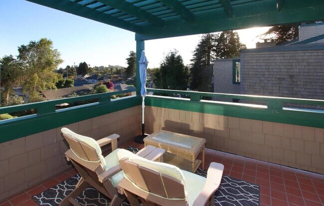 Building Photo - 320 Soquel Ave