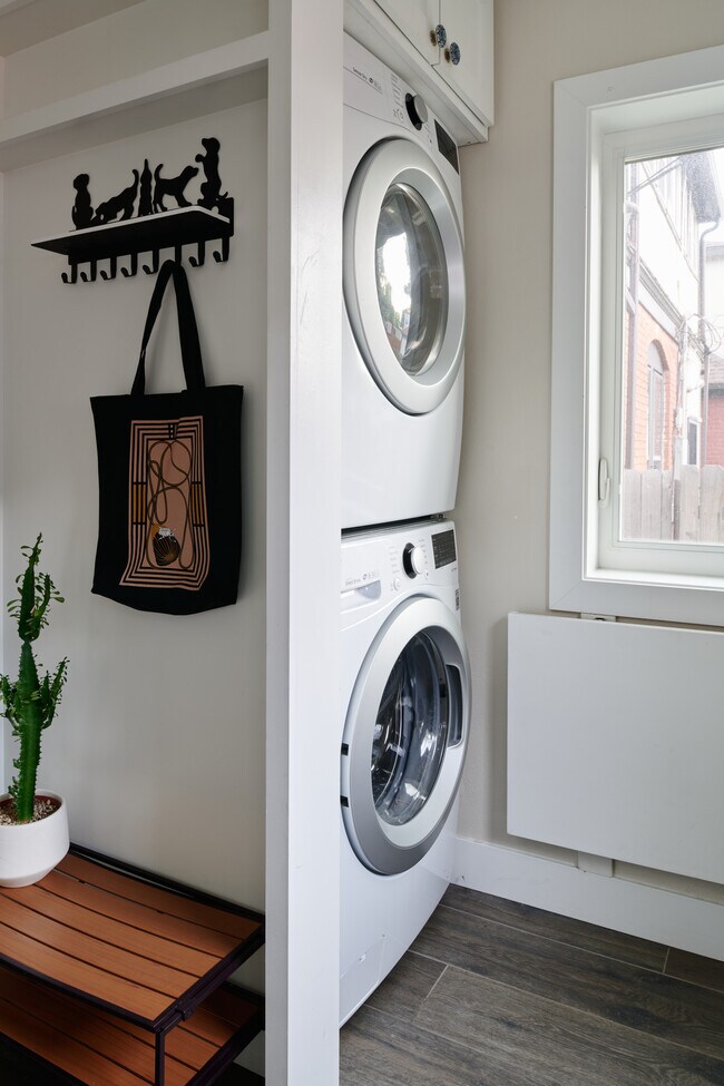 Building Photo - 3353 Tejon St