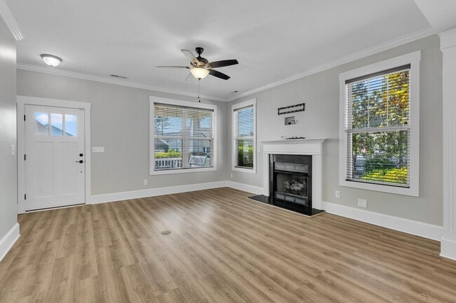 Building Photo - West Azalea 3Bedroom Home Coming Soon!