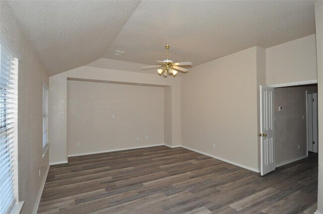 Building Photo - 13304 Bosswood Dr