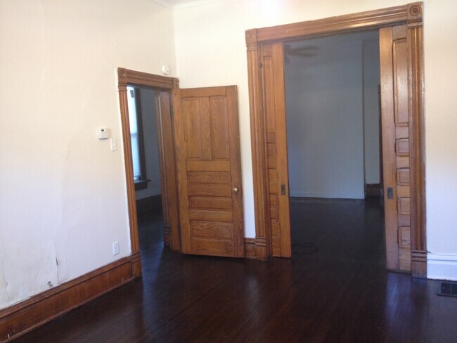 Building Photo - 1379 Forsythe Ave