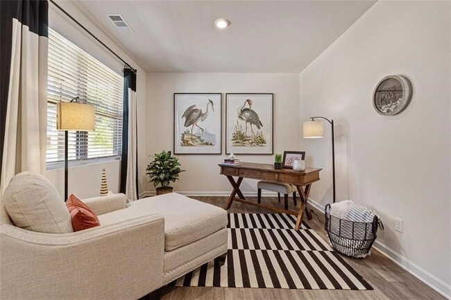 Building Photo - 105 Whitewood Dr