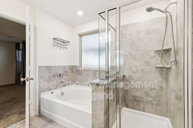 Building Photo - 2617 Warren Ln