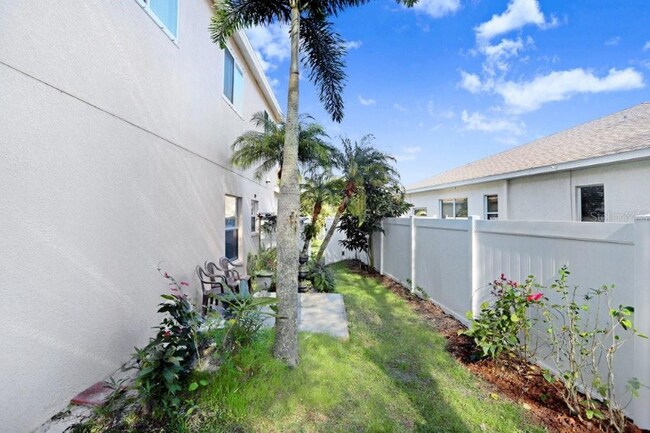 Building Photo - 8638 Hawbuck St