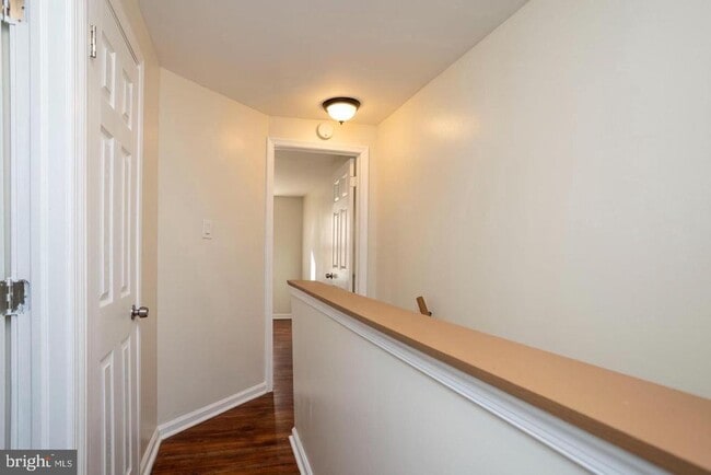 Building Photo - 2542 N Water St