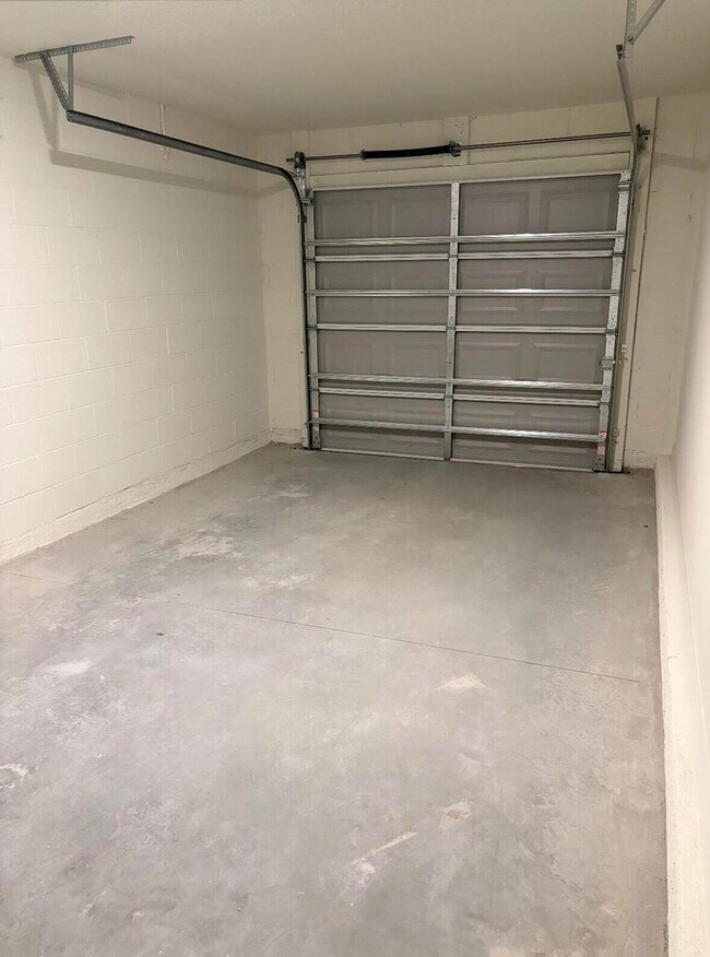 Building Photo - 1109 Altamira St NW