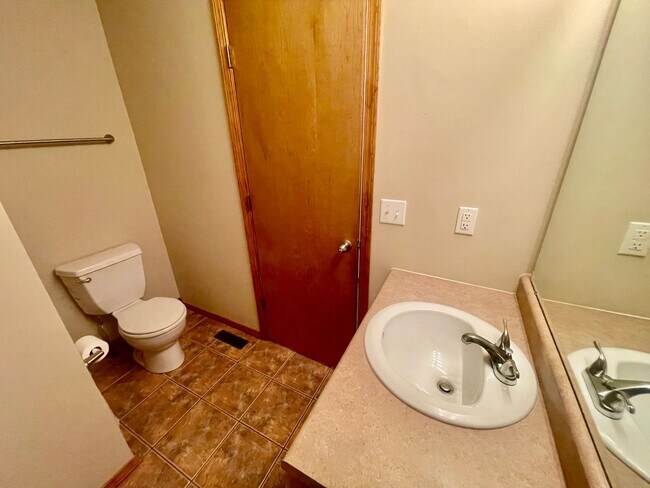 Building Photo - 6008 N 8th Ave