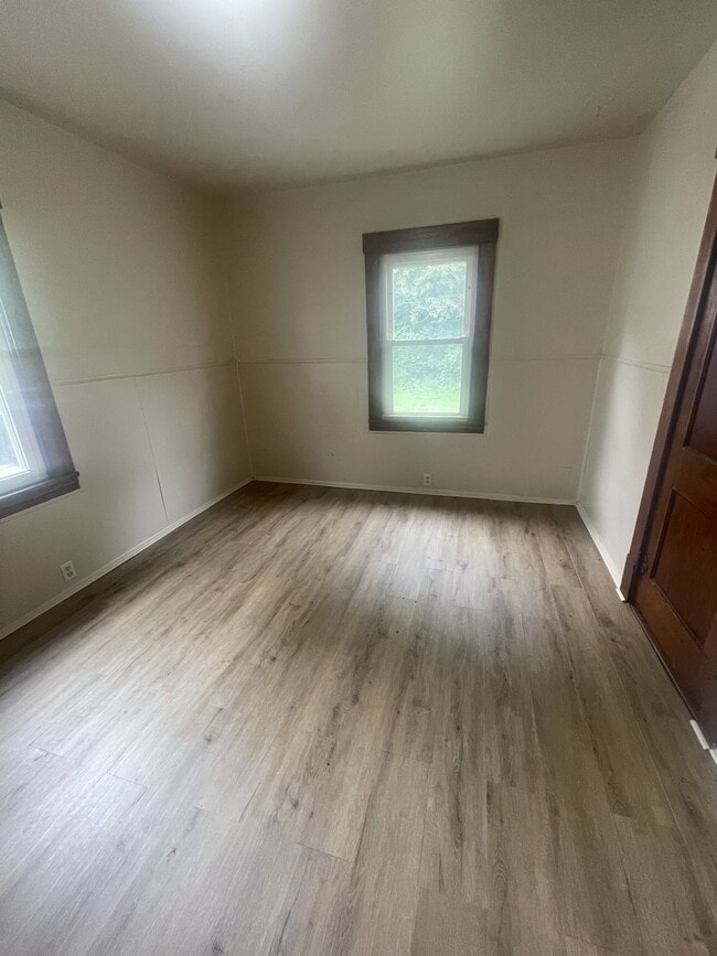 Building Photo - 155 E Judson Ave