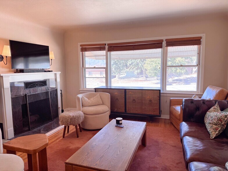 Building Photo - 1007 N Farragut Ave