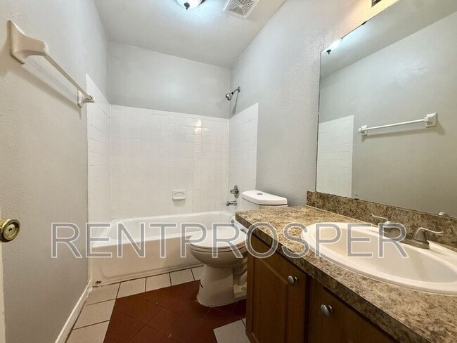 Building Photo - 4111 S Semoran Blvd