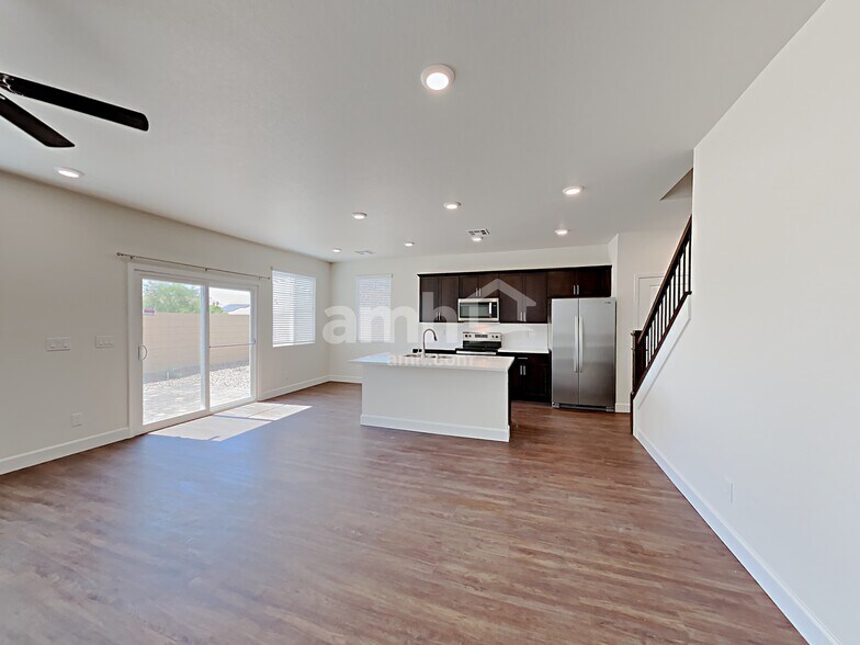 Building Photo - 9611 Harkes Dr