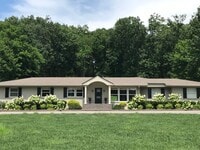Building Photo - Meticulously Maintained Home in West Meade