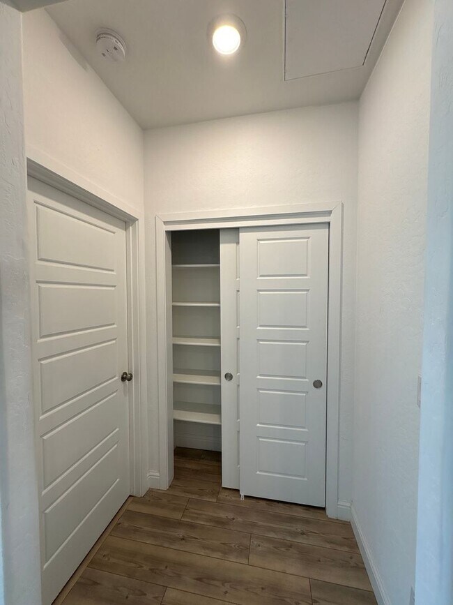Building Photo - Lennar Home with Solar Available now for m...