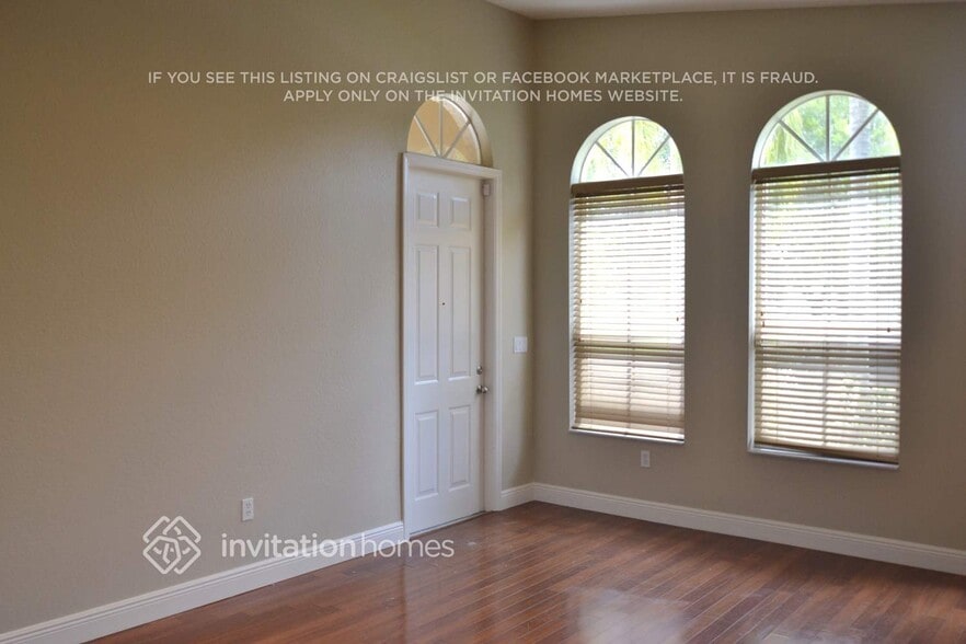 Building Photo - 2345 SW 131st Ave