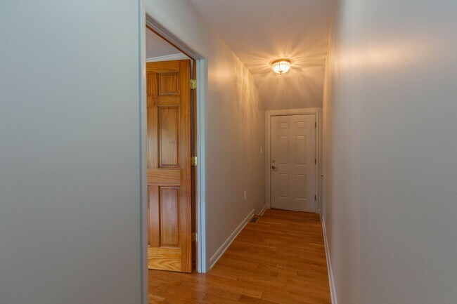 Building Photo - 4 Bed, 3, Bath Single Family Home in Ranson, WV