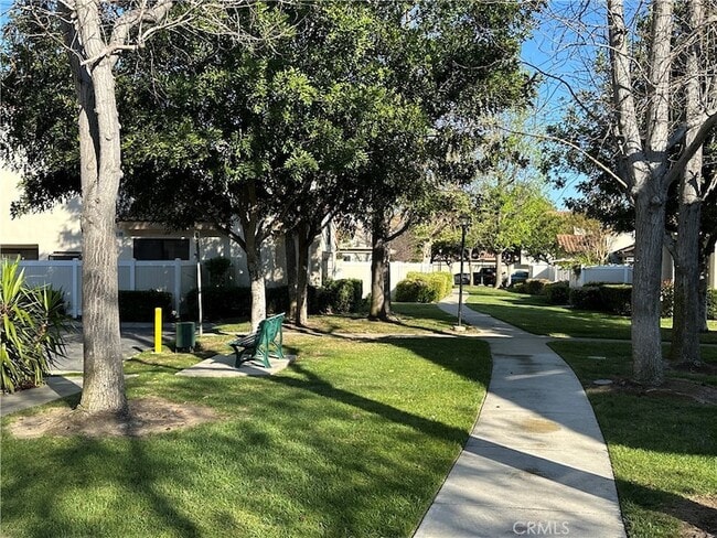 Building Photo - 22933 Estoril Dr