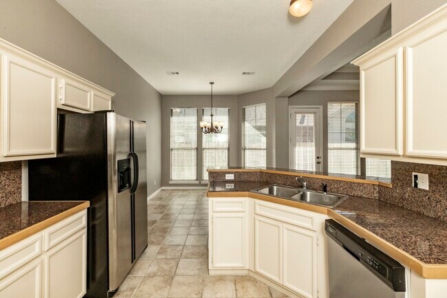 Building Photo - 434 Harbor Oaks Dr