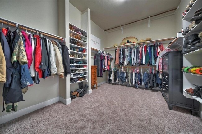 Building Photo - 19800 Moorlynch Ave