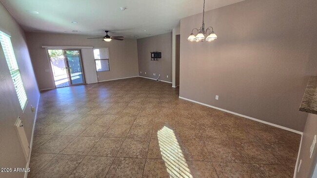 Building Photo - 10826 Avenida Del Rey