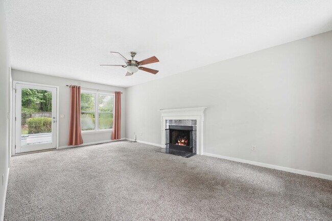 Building Photo - 1610 S Wade Ave