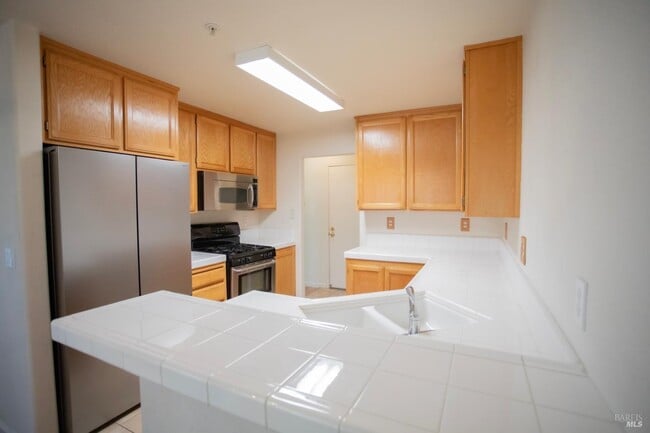Building Photo - 1549 Monarch Pl