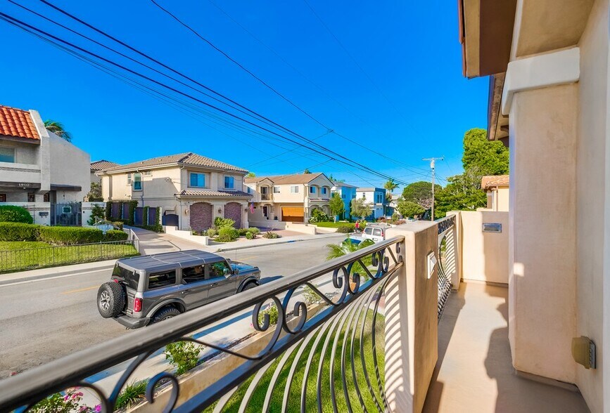 Building Photo - 1902 Marshallfield Ln