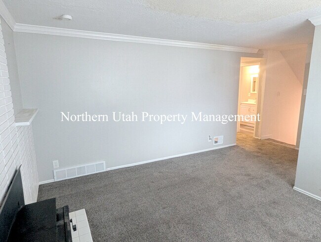 Building Photo - East Bench 5 Bed, 2 Bath