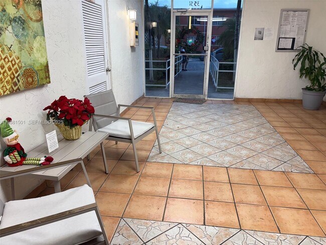 Building Photo - 3551 SW 9th Terrace