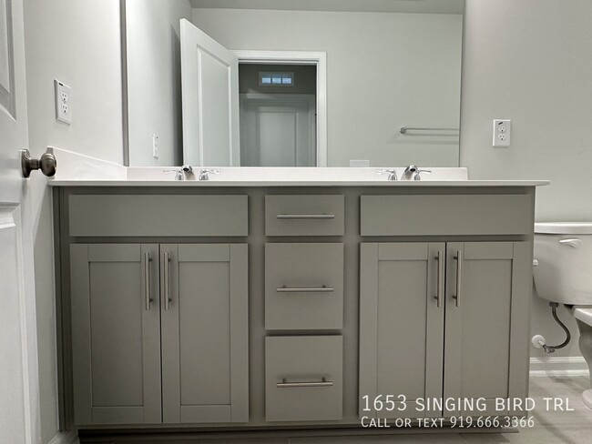 Building Photo - 1653 Singing Bird Trl
