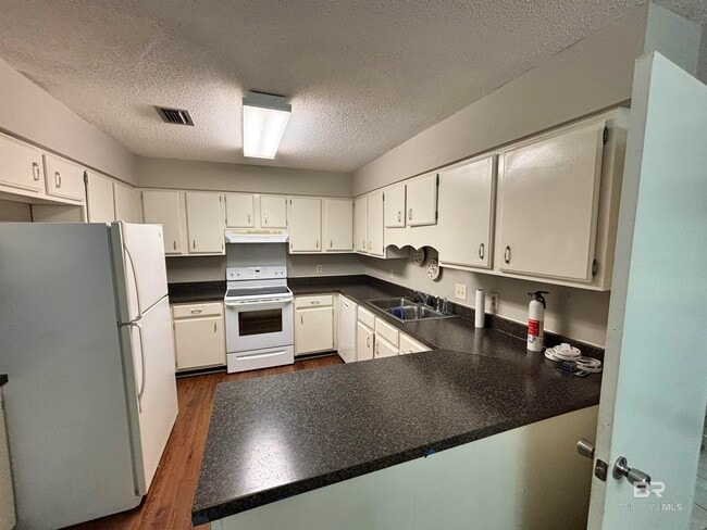 Building Photo - 171 Montclair Loop