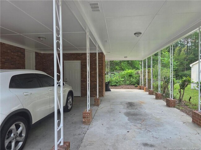 Building Photo - 1125 Oakwood St