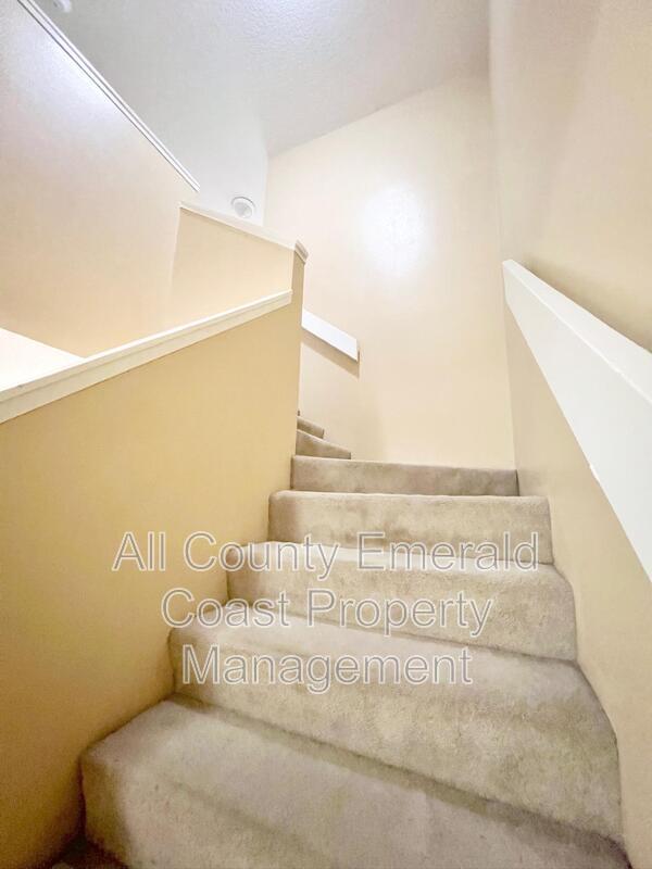 Building Photo - 34 Harbeson Ave NE