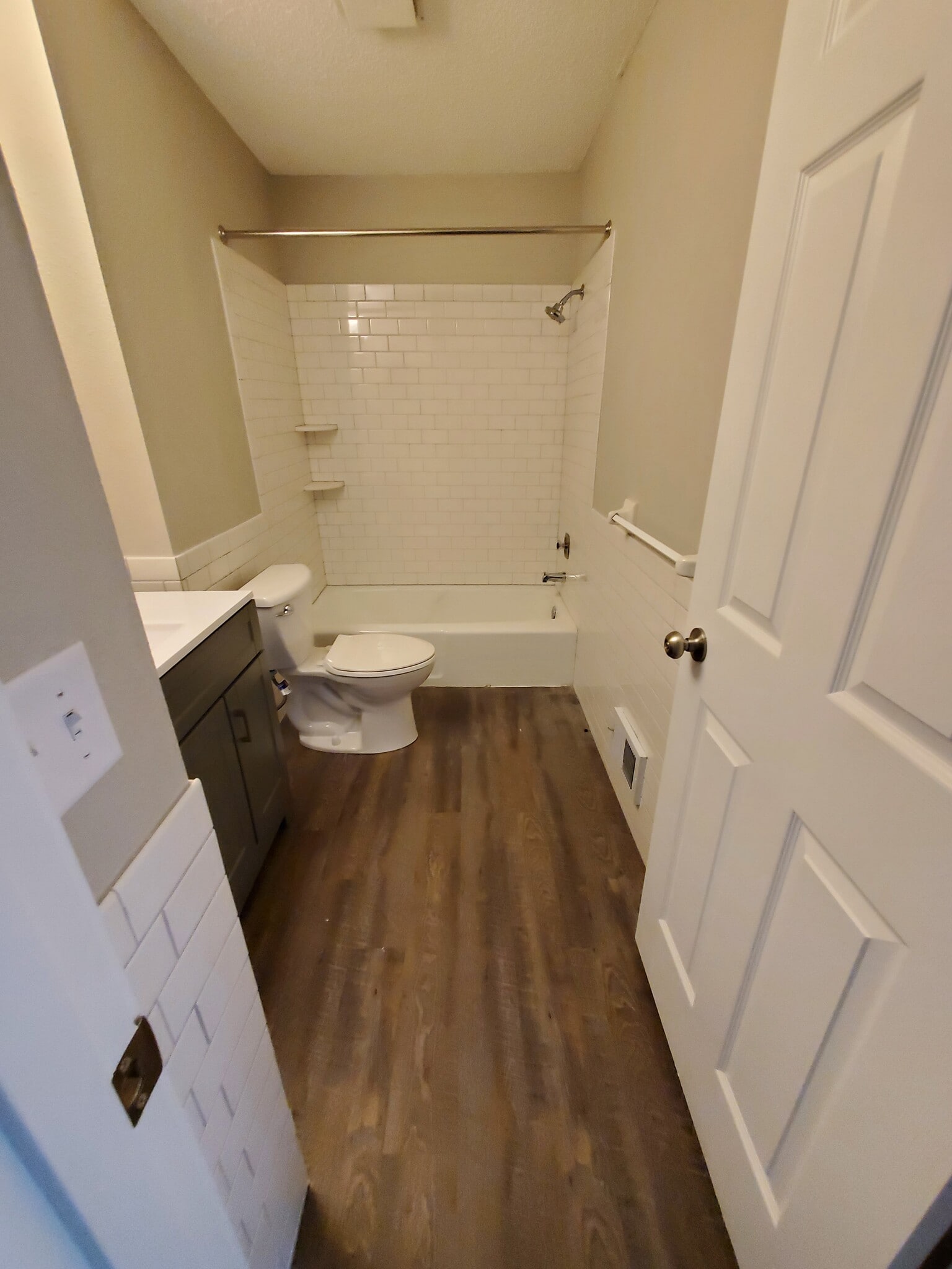 Building Photo - 3542 Independence Ave N