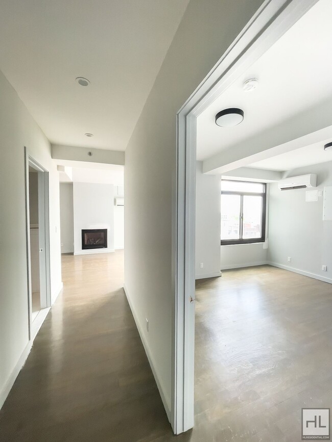 Building Photo - Bushwick Avenue / Expansive Spacious 2 Bed...