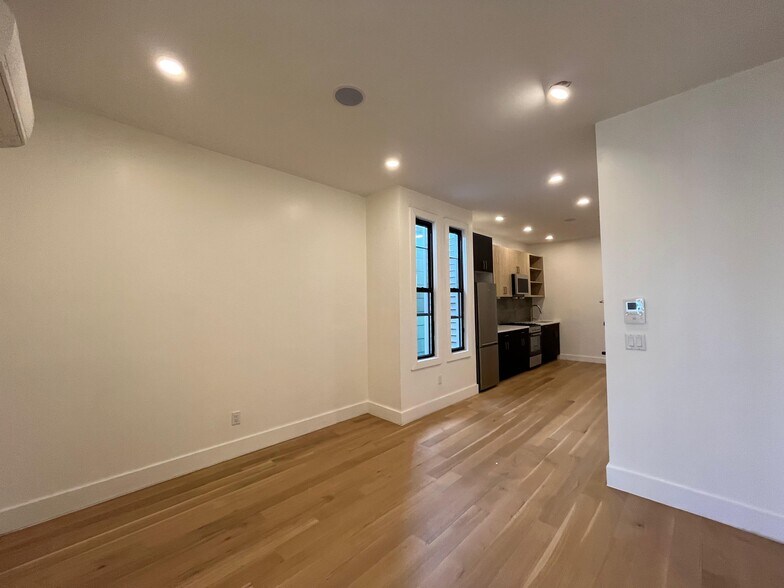 Building Photo - 51 Grace St