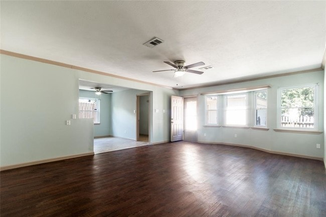 Building Photo - 5402 Sheraton Oaks Dr