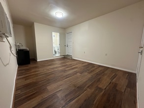 Building Photo - 8xxx Barrett Rd