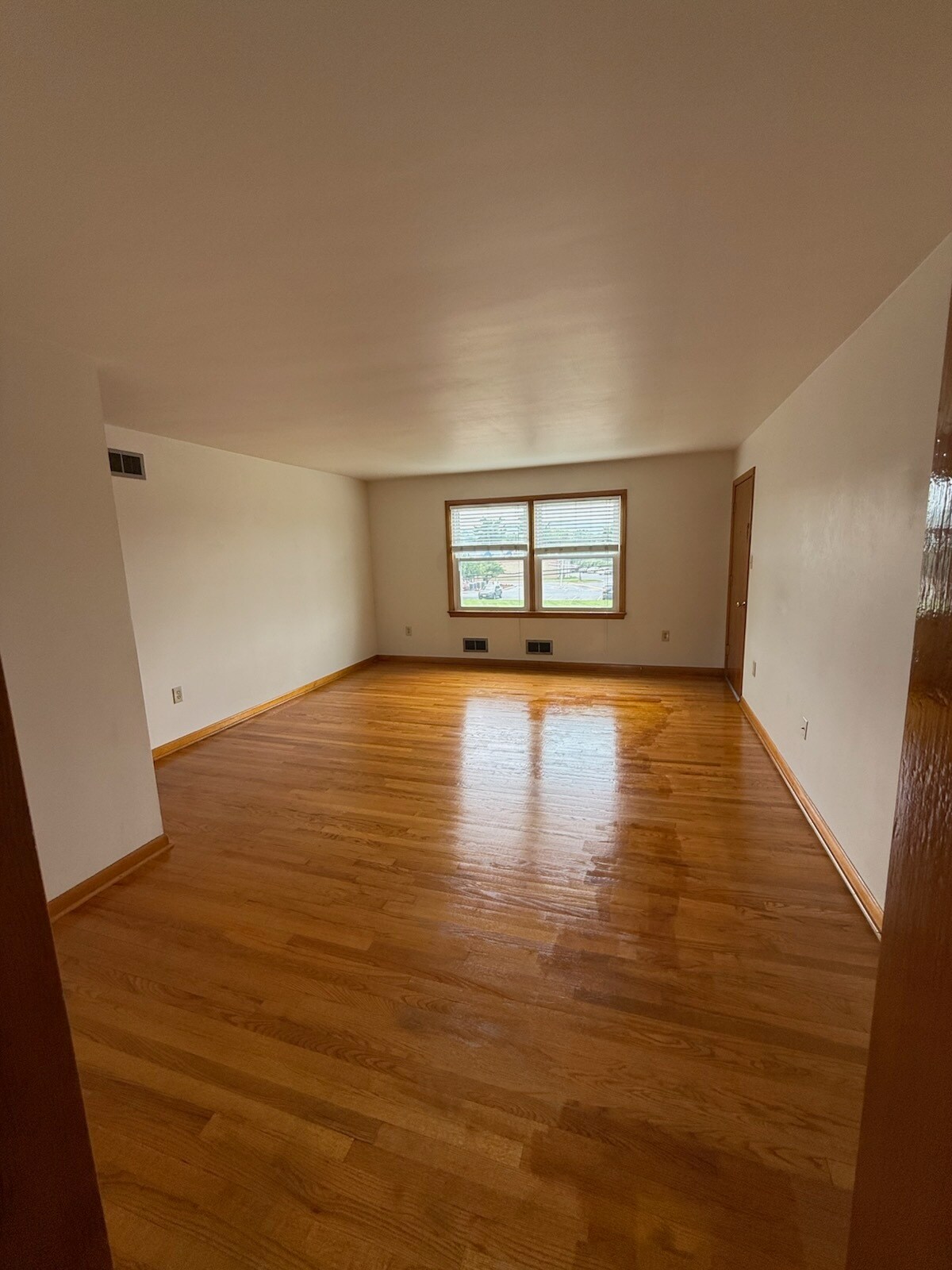 Building Photo - 338 S Jefferson St