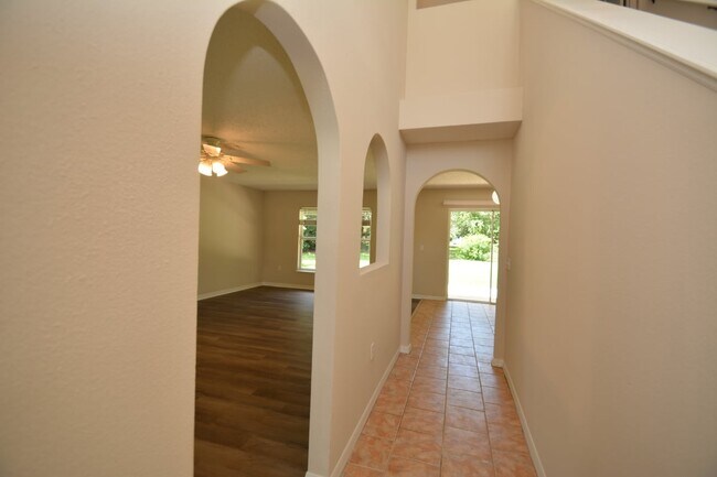 Building Photo - 47 Buttermill Dr