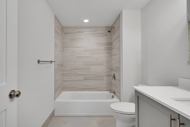 Building Photo - 50 Hichborn St