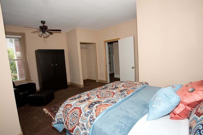 Building Photo - 705 Bryden Rd