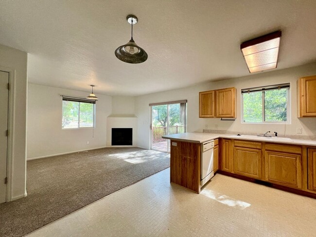 Building Photo - Townhome for Rent in New Castle
